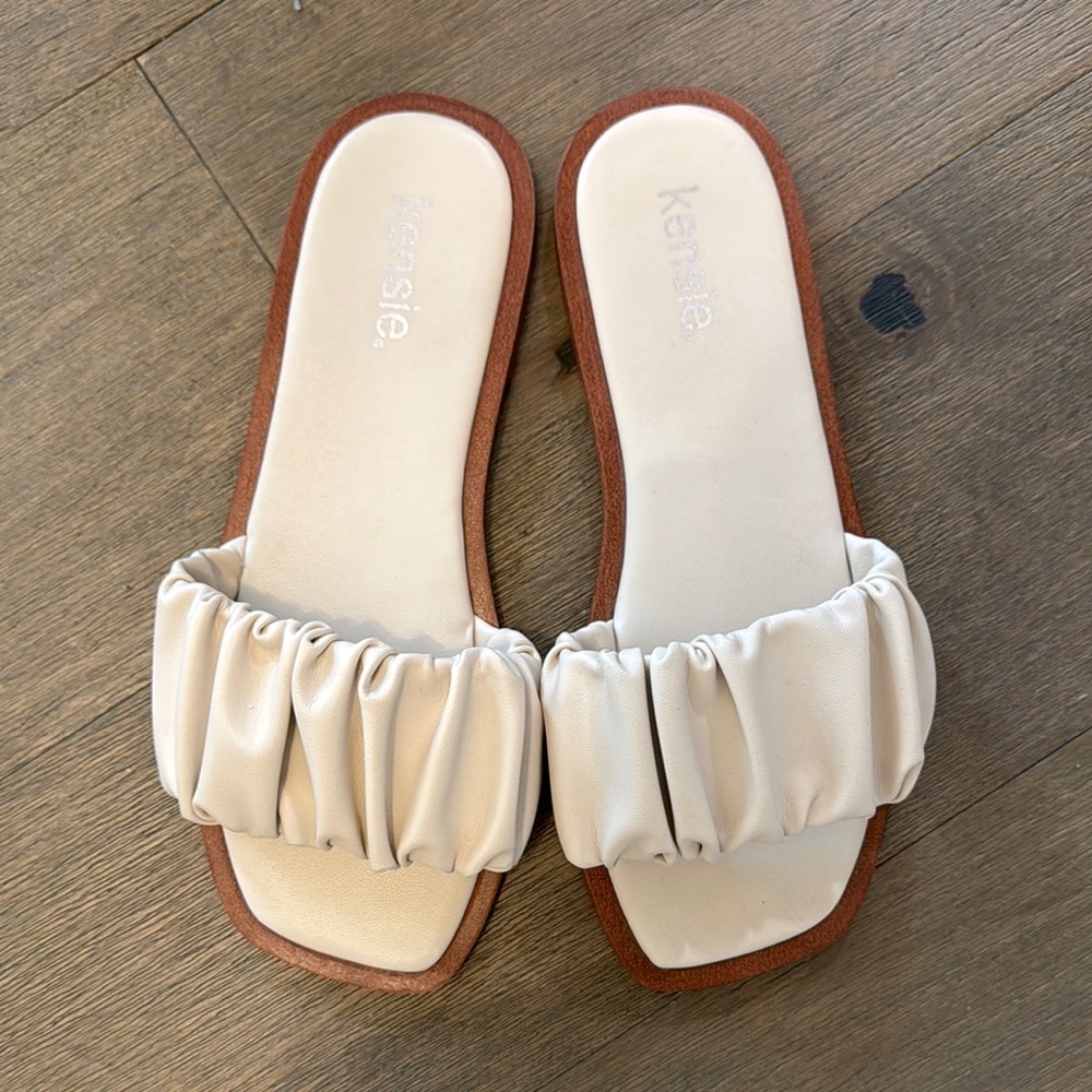 Kensie Cream Gathered Slide Sandals